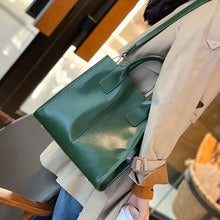 Elegant Leather Tote Bag – Spacious Crossbody and Top Handle for Daily Office Use
